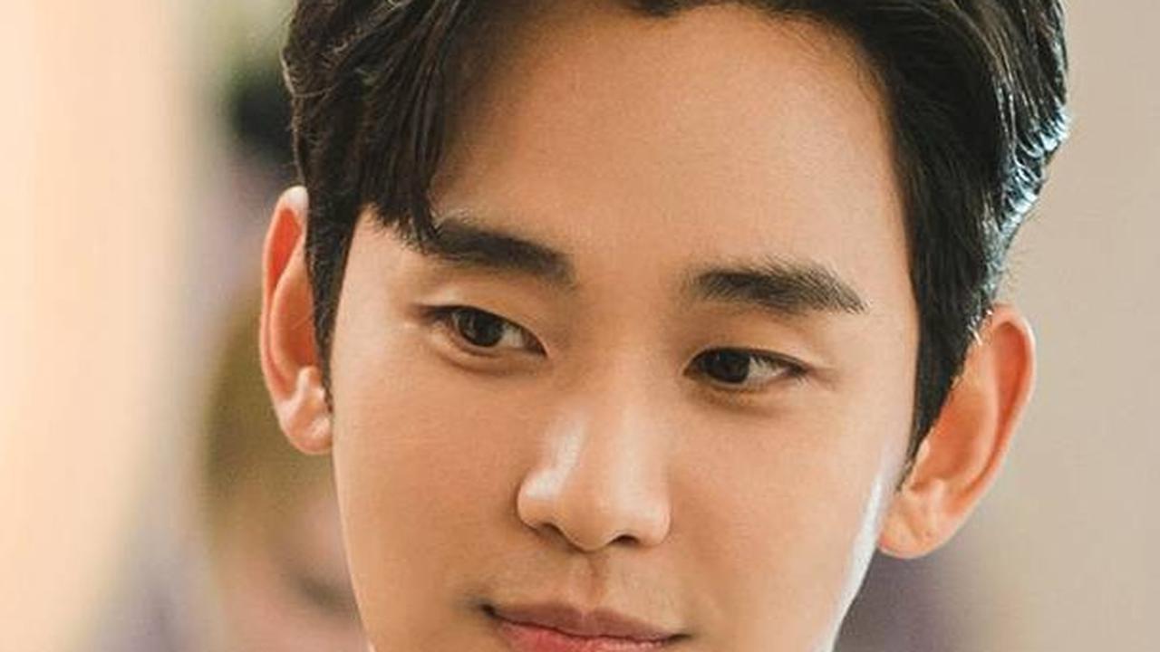 Dengan bintang-bintang yang bersinar, cerita yang menyentuh, dan produksi yang berkualitas, Queen of Tears diharapkan menjadi salah satu drama yang merajai perbincangan di kalangan penggemar drama Korea pada tahun ini.