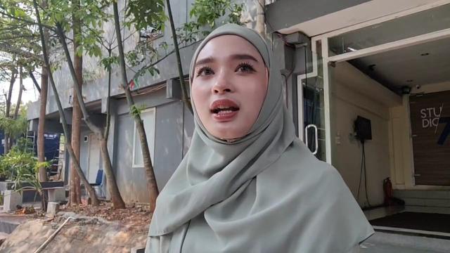 Inara Rusli di Kawasan Tendean, Jakarta Selatan, Selasa (10/9/2023).