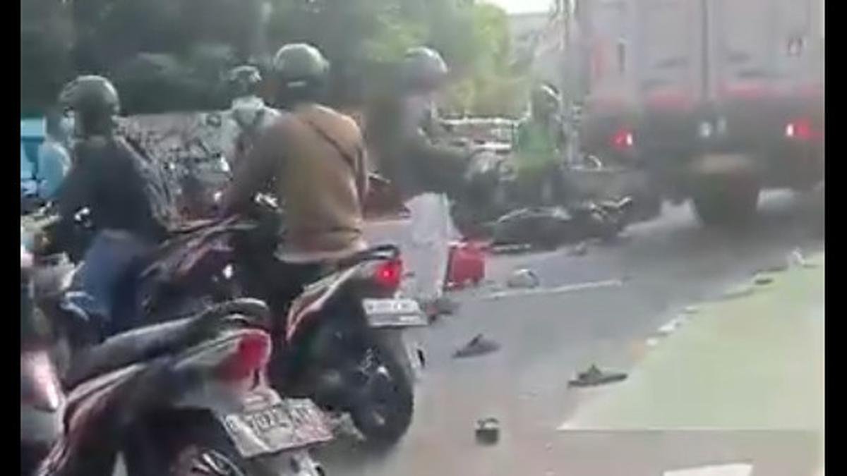 Kronologi Truk Tabrak Belasan Motor di Bekasi, Sempat Terobos Lampu Merah