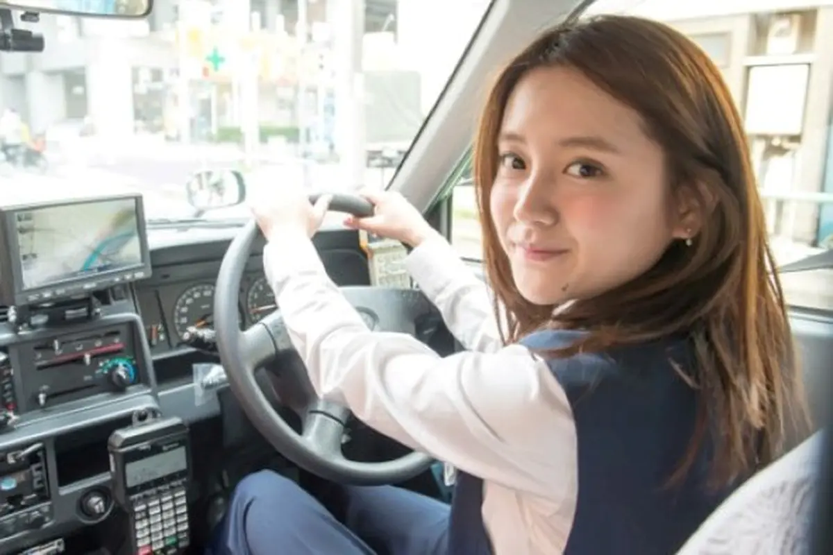 Tak Hanya Cantik, Ikuta Kana Supir Taksi di Jepang Merangkap Model Dewasa