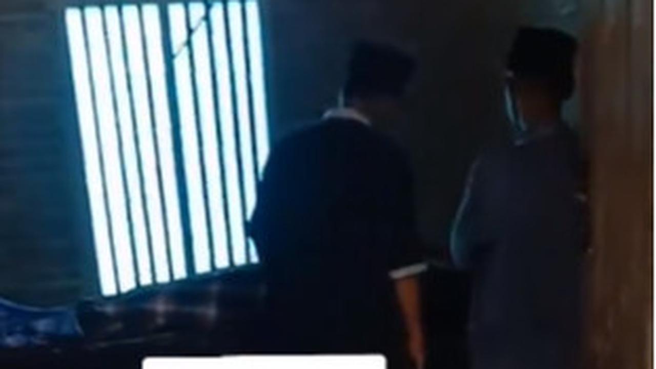<b>Kakek Walidi Tutup Usia </b>