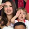 Jennifer Coppen Peluk Justin Hubner Usai Timnas Menang 9-2