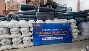 Danareksa dan Ekosistem Kawasan Industri Salurkan Bantuan ke Korban Gempa NTT