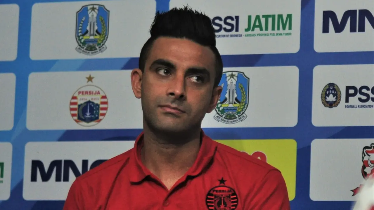 Bek Persija Jakarta, Otavio Dutra.