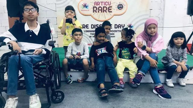 Intip Keseruan Anak-Anak dengan Kelainan Langka Ikuti Kegiatan Lokakarya Foto Bercerita. Foto: IRD/LAT.