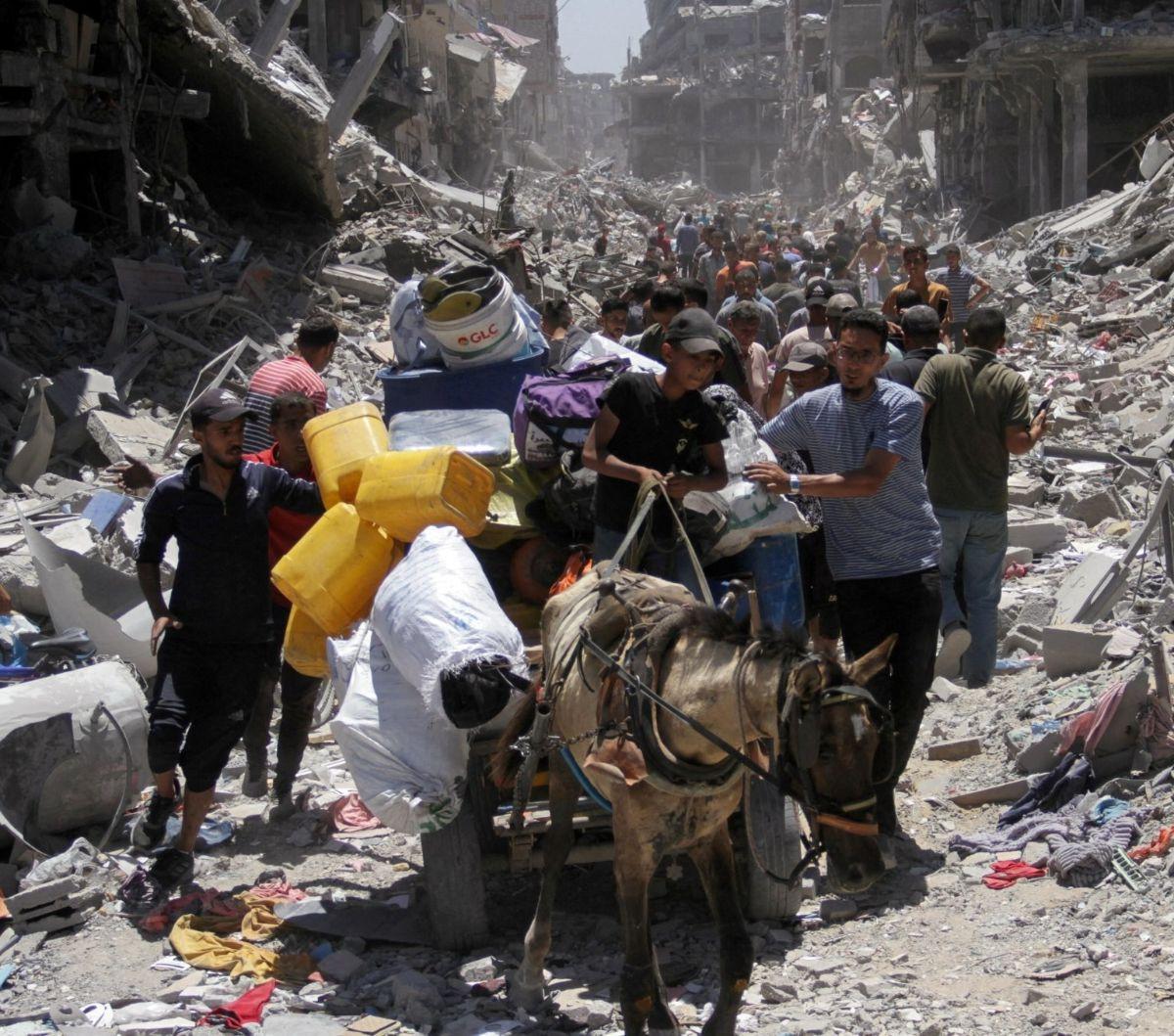 Kondisi ini berawal dari serangan Israel terhadap Rafah yang terjadi sebagai bagian dari operasi militer zionis yang dipicu oleh serangan Hamas terhadap Israel pada 7 Oktober lalu.<br>