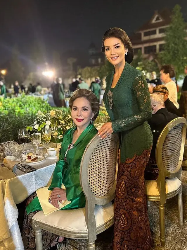 Dewi Sukarno, Istri Soekarno Hadir di Ulang Tahun Putri Solo.