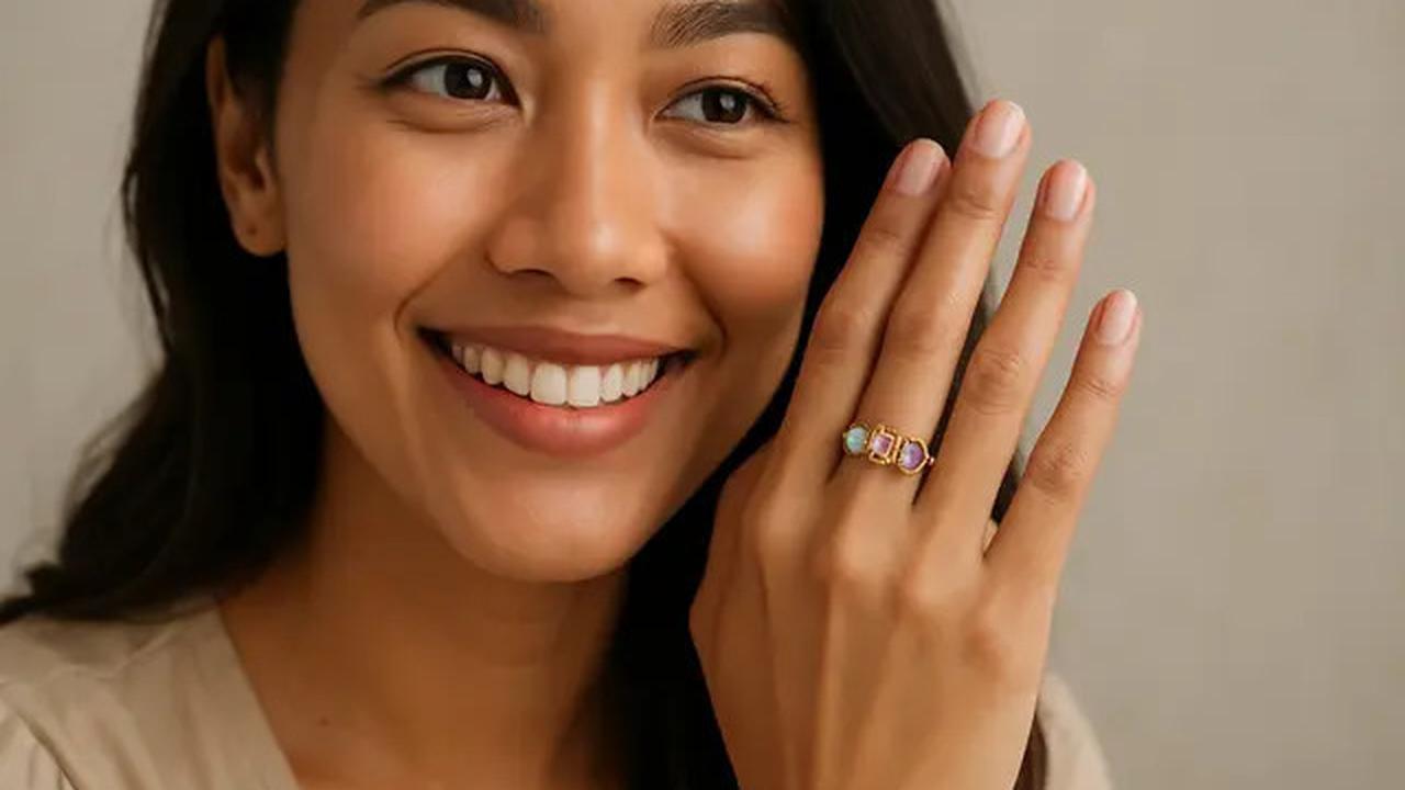 7 Model Cincin Emas yang Terlihat Simpel Tapi Bikin Tangan Terlihat Cantik dan Mewah