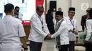 Ketua Umum Partai Kebangkitan Bangsa (PKB) Muhaimin Iskandar atau Cak Imin bersama jajaran pengurus Partai PKB mendaftarkan partai politiknya sebagai calon peserta Pemilu 2024 di Kantor KPU, Jakarta, Senin (8/8/2022). Pada hari kedelapan ini, KPU menerima pendaftaran empat partai politik di antaranya Partai Republiku Indonesia, Partai Hati Nurani Rakyat (Hanura), Partai Gerindra, dan Partai Kebangkitan Bangsa (PKB). (Liputan6.com/Johan Tallo)