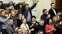 Presiden Ukraina Dipecat Parlemen