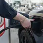 Ford Manfaatkan Supercharger Tesla Atasi Kekhawatiran Isi Baterai EV (Carscoops)