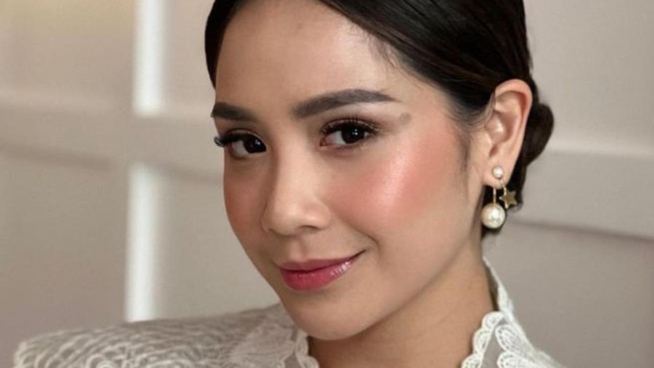 9 Tips Makeup Kondangan yang Sederhana tapi Elegan, Dijamin Wajah Jadi Flawless dan Memukau