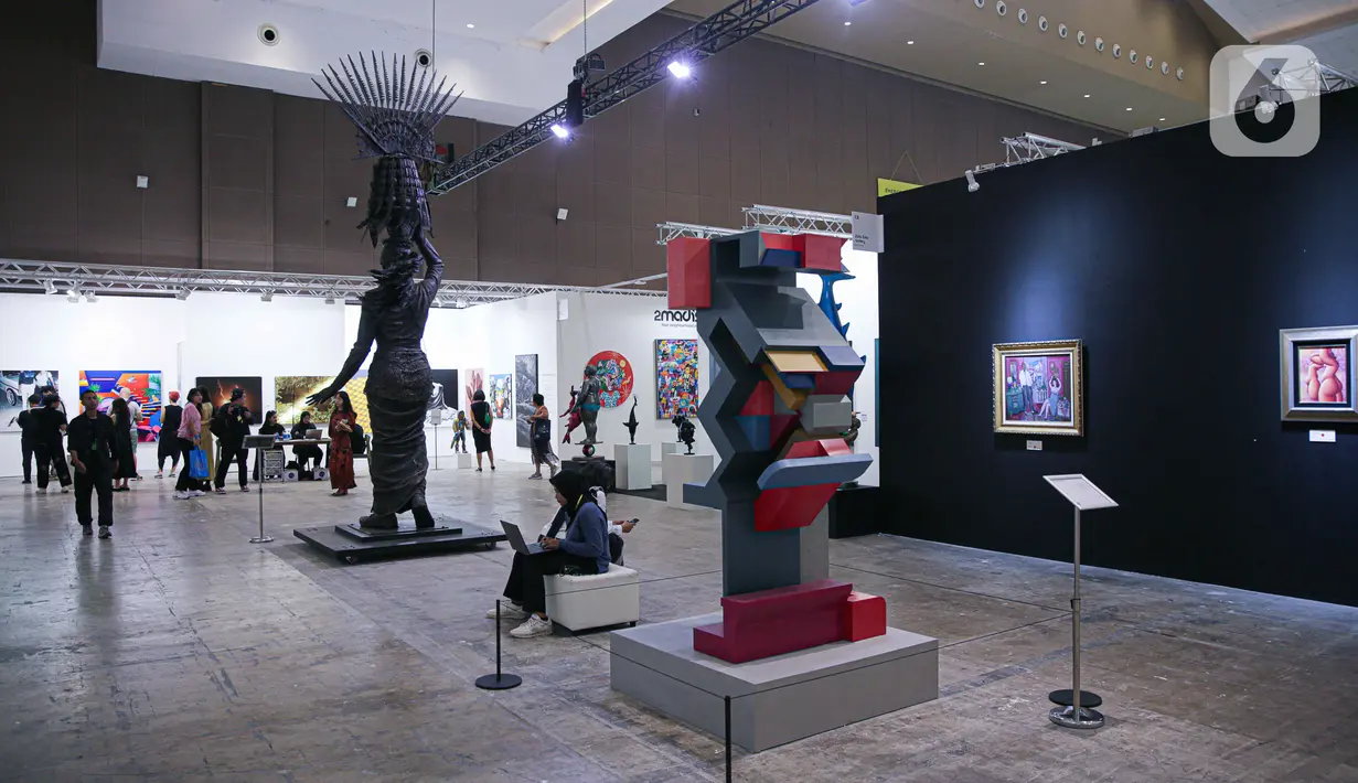 Art Jakarta 2023 berlangsung di JIExpo Kemayoran, Jakarta pada 17--19 November 2023. (Liputan6.com/Faizal Fanani)