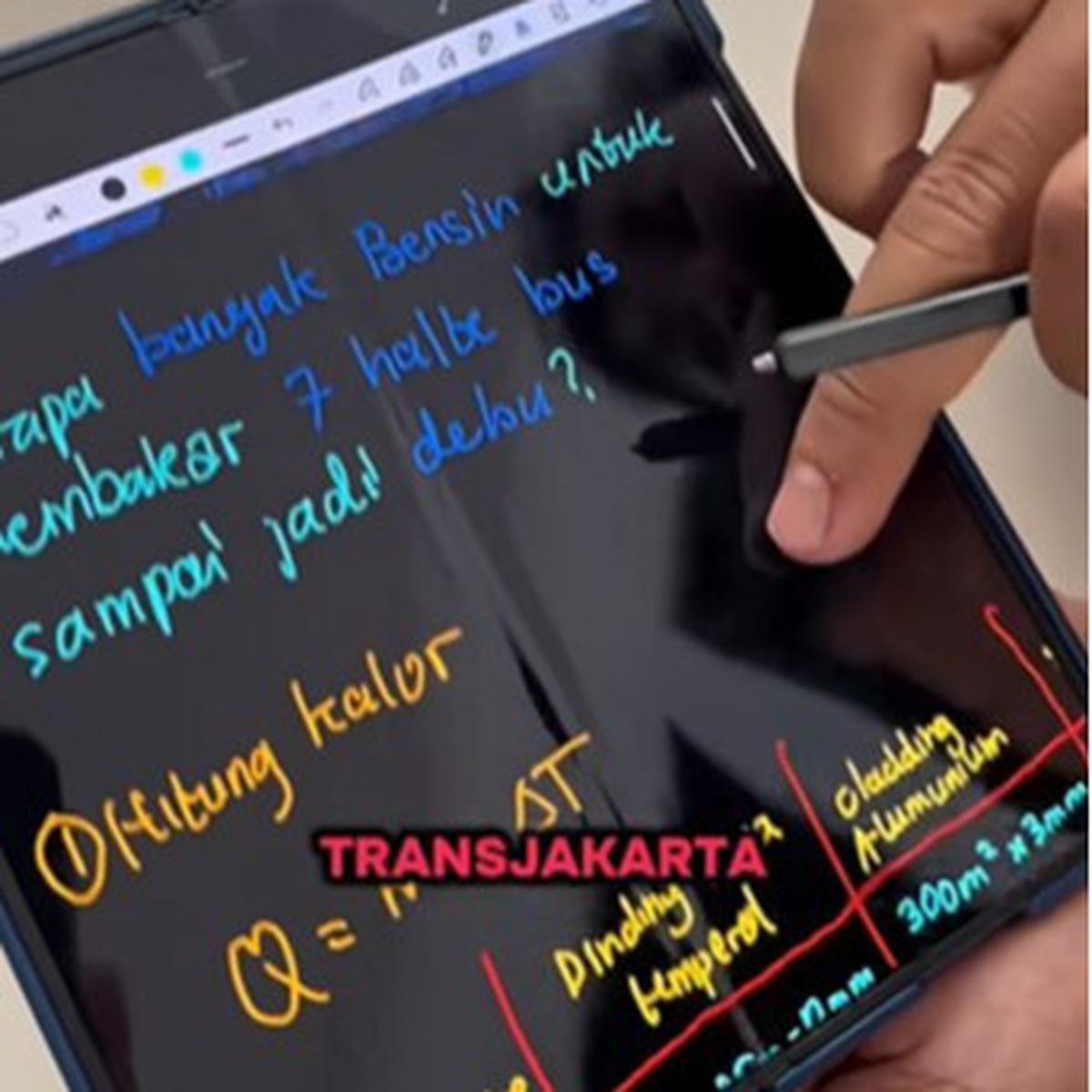 Jebolan ITB Bongkar Perhitungan Mengerikan di Balik Pembakaran Halte TransJakarta: 1.423 Liter Bensin!