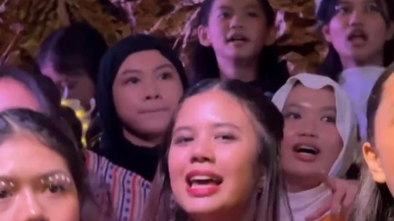 7 Potret Safeea Ahmad Tampil di Acara Sekolah, Bikin Bangga Ahmad Dhani dan Mulan Jameela yang Datang