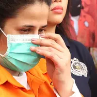 Anak penyanyi dangdut Elvy Sukaesih, Dhawiya Zaida ditangkap saat sedang  pesta narkoba. Dhawiya menggunakan narkoba bersama kakaknya, Syehan dan Chauri Gita. (Bambang E Ros/Bintang.com)