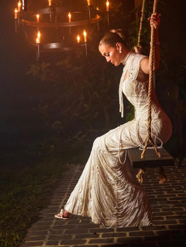 Detail 3 Gaun Pengantin Jennifer Lopez Rancangan Ralph Lauren, Ada yang ...