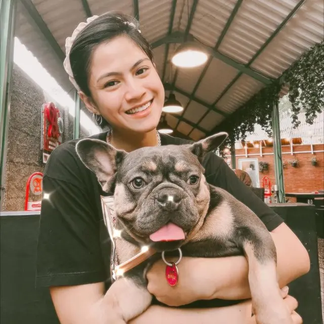 Potong Rambut Super Pendek, Ini 6 Potret Terbaru Hana Saraswati yang Curi Perhatian