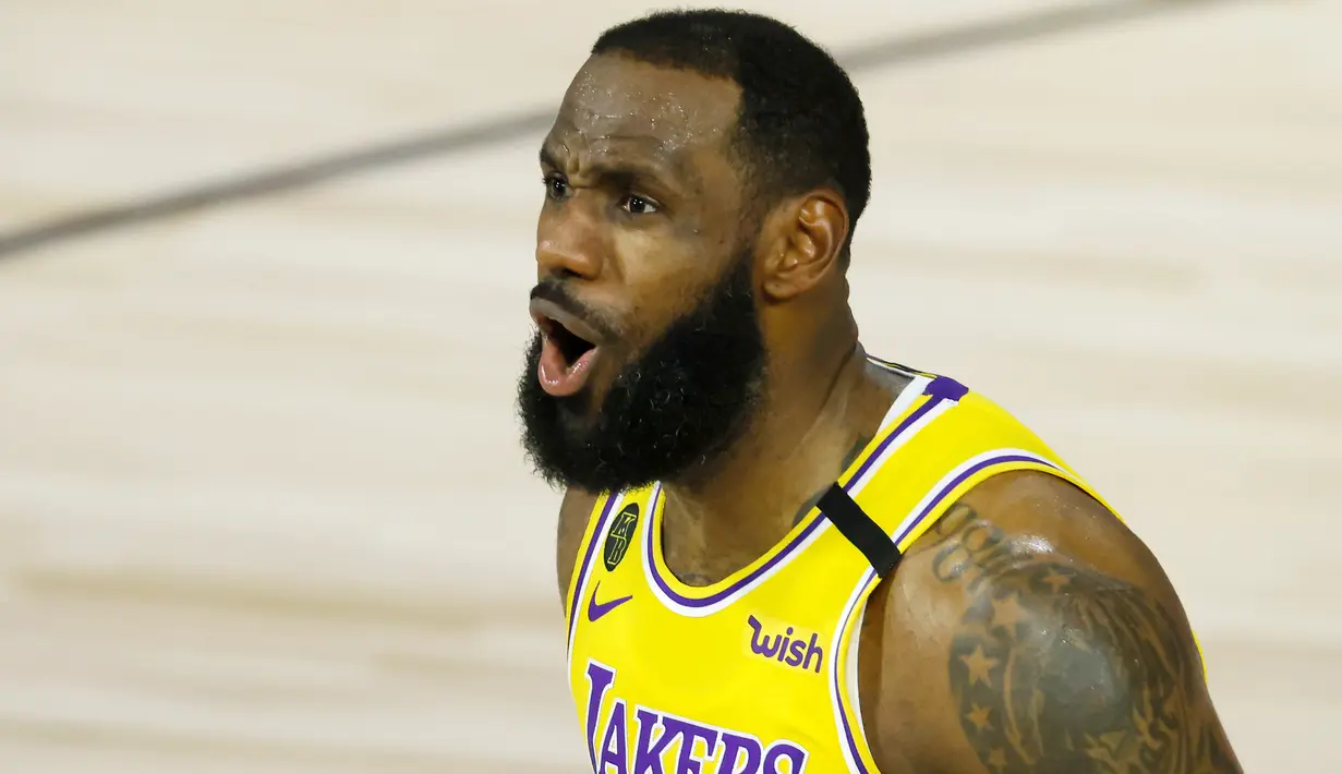 5. LeBron James (Basket) - Bintang NBA ini mendapatkan pemasukan dari Endorsement lebih besar dari pada gaji nya di LA Lakers. Pendapatan King James mencapai USD 88,2 juta (Rp 1,29 triliun). (Kevin C. Cox/Getty Images/AFP)