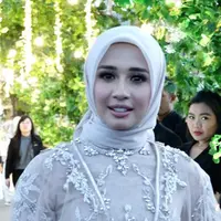 Laudya Chintya Bella mengungkapkan kebahagiaannya menikah dengan Engku Emran.