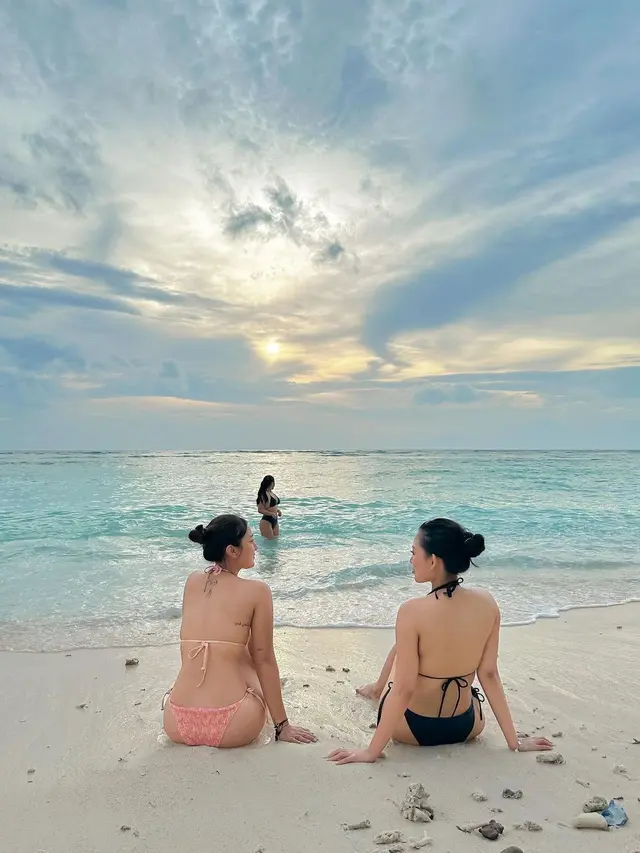 [Fimela] Potret liburan Rachel Vennya