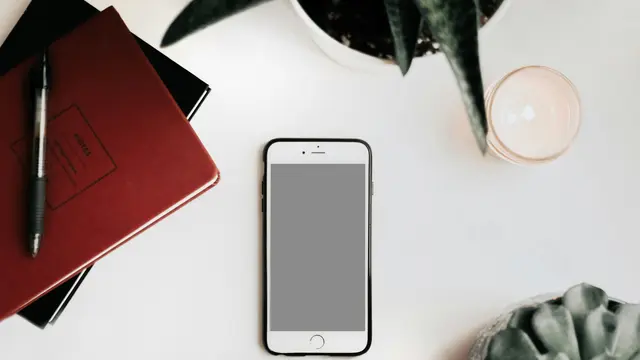 Ilustrasi HP/Photo by Benjaminrobyn Jespersen on Unsplash
