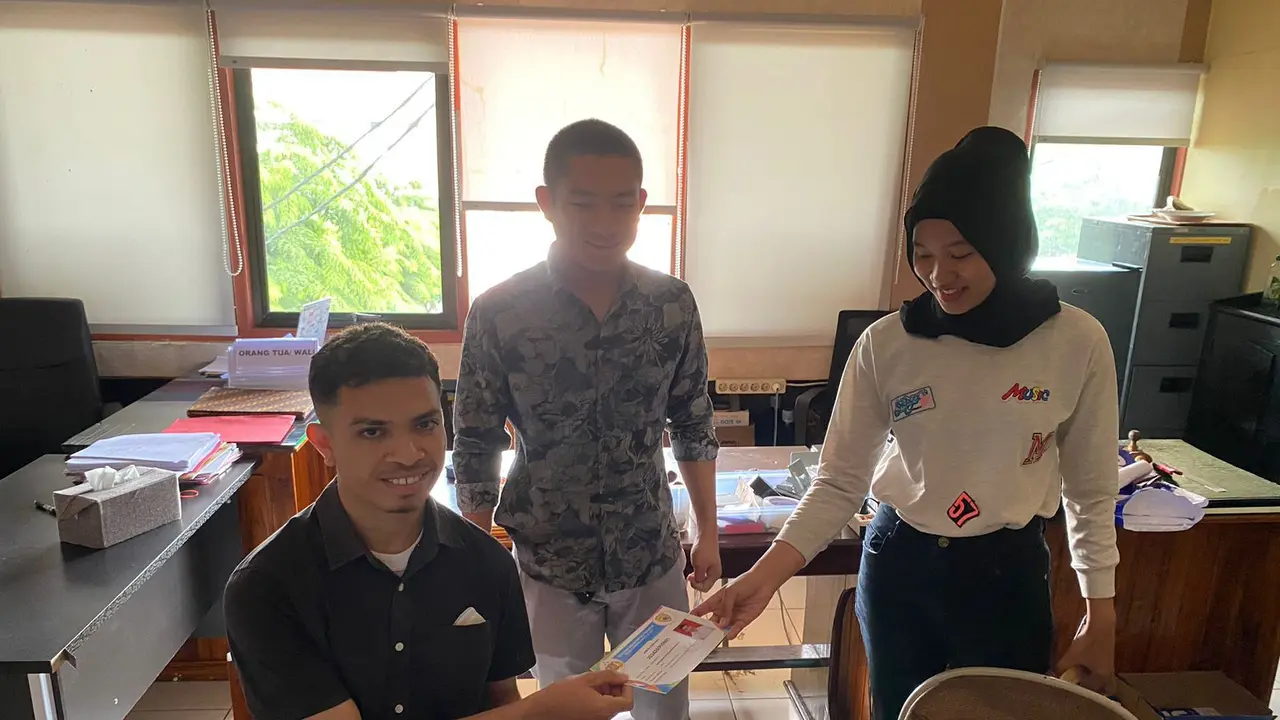 Oktovianus Pelagian Ranta saat mengikuti seleksi Polri jalur Seleksi Inspektur Polisi Sumber Sarjana (SIPSS) di Polda NTT (Liputan6.com/Ola Keda)