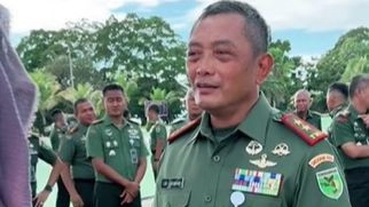 Dalam pernyataannya, Izak mengaku jika TNI sebenarnya memiliki kekuatan untuk menghancurkan kelompok separatis OPM dengan mudah.