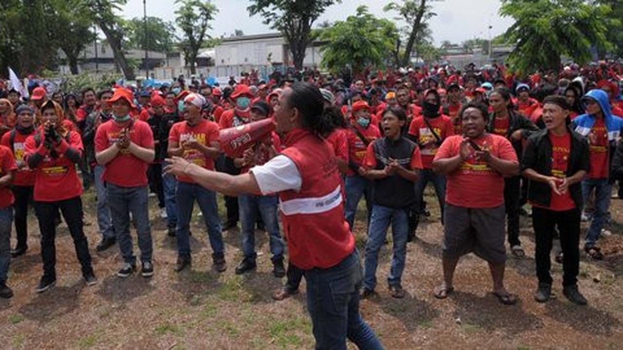 Buruh mogok nasional, pabrik di Kabupaten Bekasi jalan terus