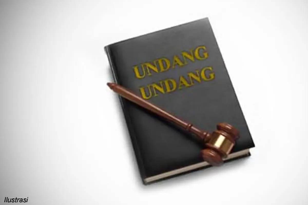 undang-undang-xyz-121004b.jpg