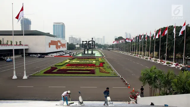 Bersih-Bersih dan Perawatan Rutin Gedung Parlemen