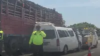 Kronologi Kecelakaan Maut Minibus Suporter PSS Sleman di Tol Madiun