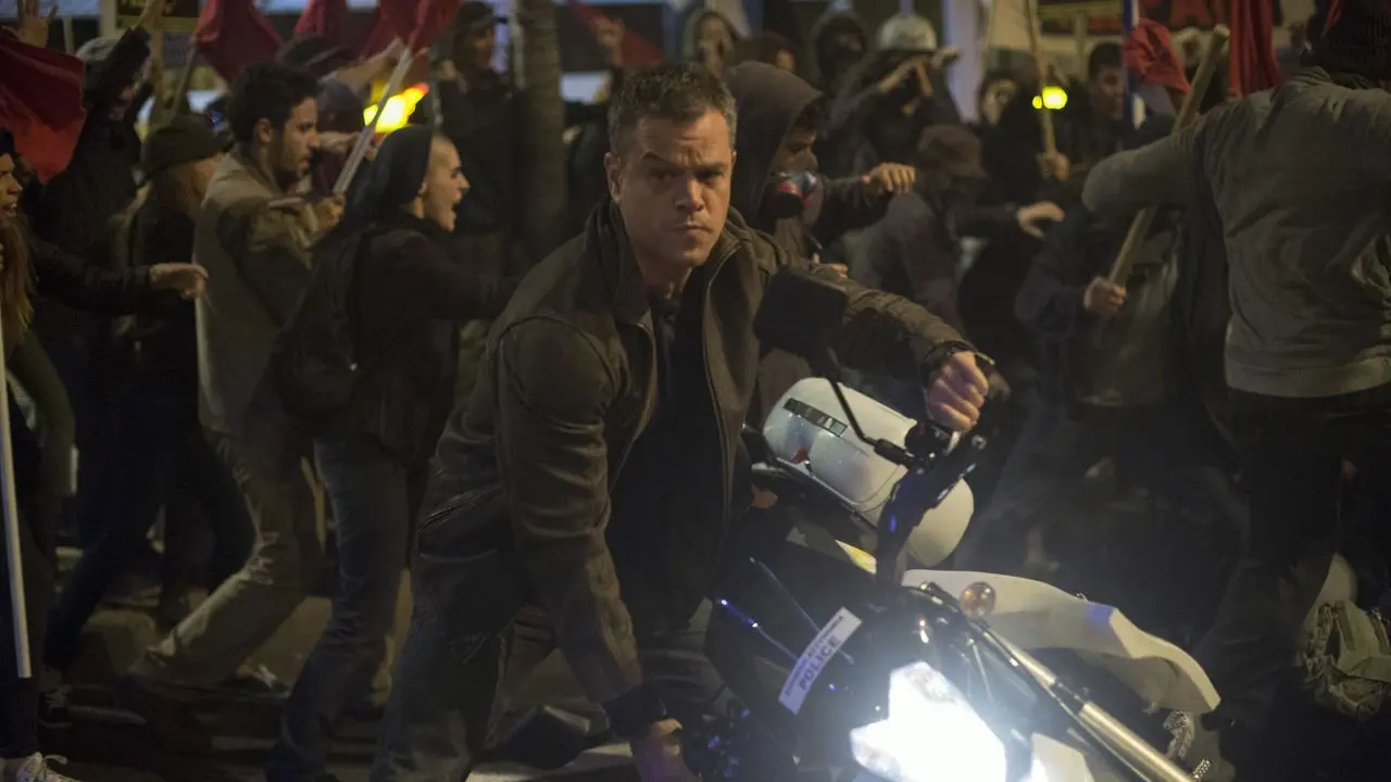 Matt Damon dalam Jason Bourne