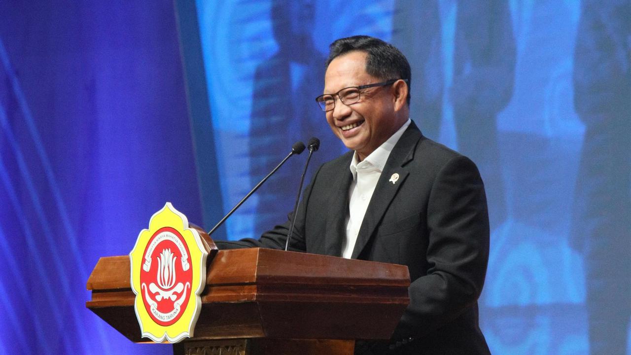 Mendagri Tito Karnavian pada acara Pengukuhan dan Rakernas Pengurus Nasional Karang Taruna