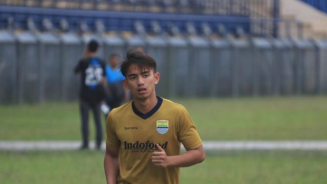 7 Potret Rafid Habibie, Cucu Keponakan B.J Habibie yang Jadi Pemain Sepak Bola