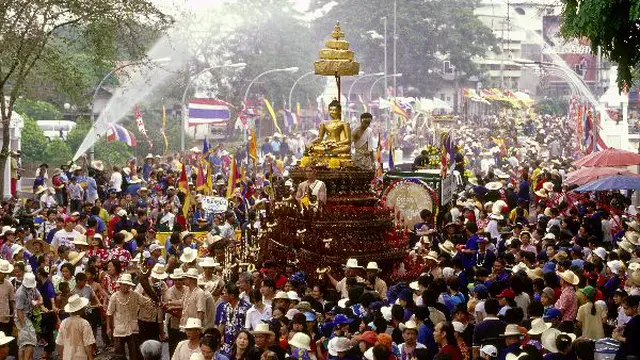 songkran bangkok