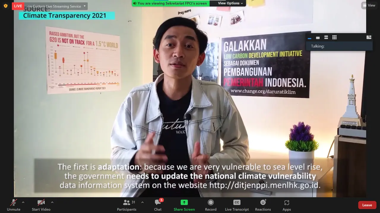 Gustomi Sutioso dari UIN Syarif Hidayatullah.