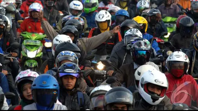 H-3 Lebaran, Ratusan Pemudik Bermotor Padati Jalur Selatan