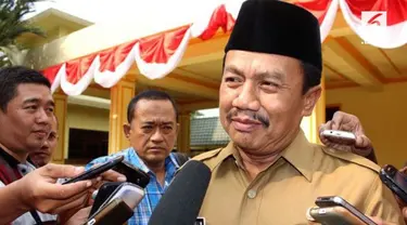 KPK kembali melakukan operasi tangkap tangan terhadap kepala daerah. Kali ini, KPK menangkap Bupati Jombang berinisial NSW.