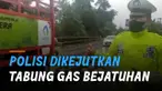 Momen tidak sengaja terjadi ketika seorang polisi sedang laporan lalu lintas.