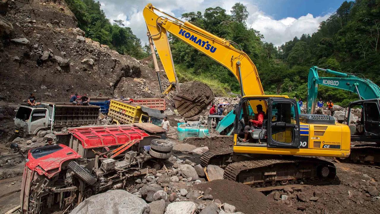 FOTO: Penampakan Truk Tertimbun Lahar Dingin Gunung Merapi, Menewaskan Tiga Orang