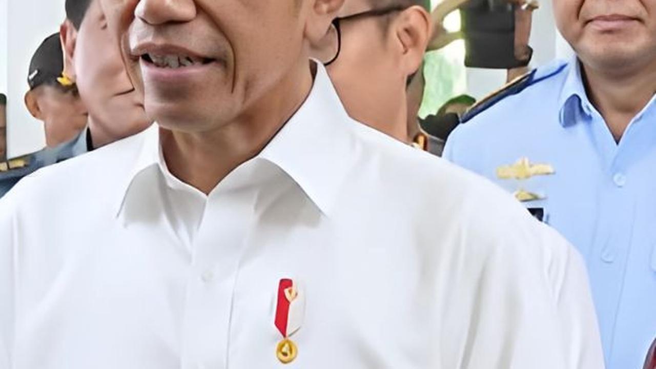 VIDEO: Senyum Jokowi Banggakan Pelabuhan Baru Makasar, Nilai Investasinya Rp5,4 Triliun