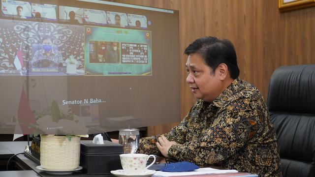 <span>Menko Perekonomian Airlangga Hartarto pada acara Konvensi Badan Kejuruan Teknik Industri Persatuan Insinyur Indonesia (BKTI PII). (Sumber ekon.go.id)</span>