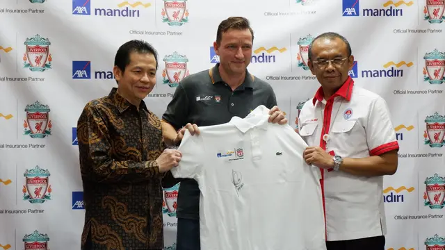 Bersama AXA Mandiri, Legenda Liverpool ke Kemenpora