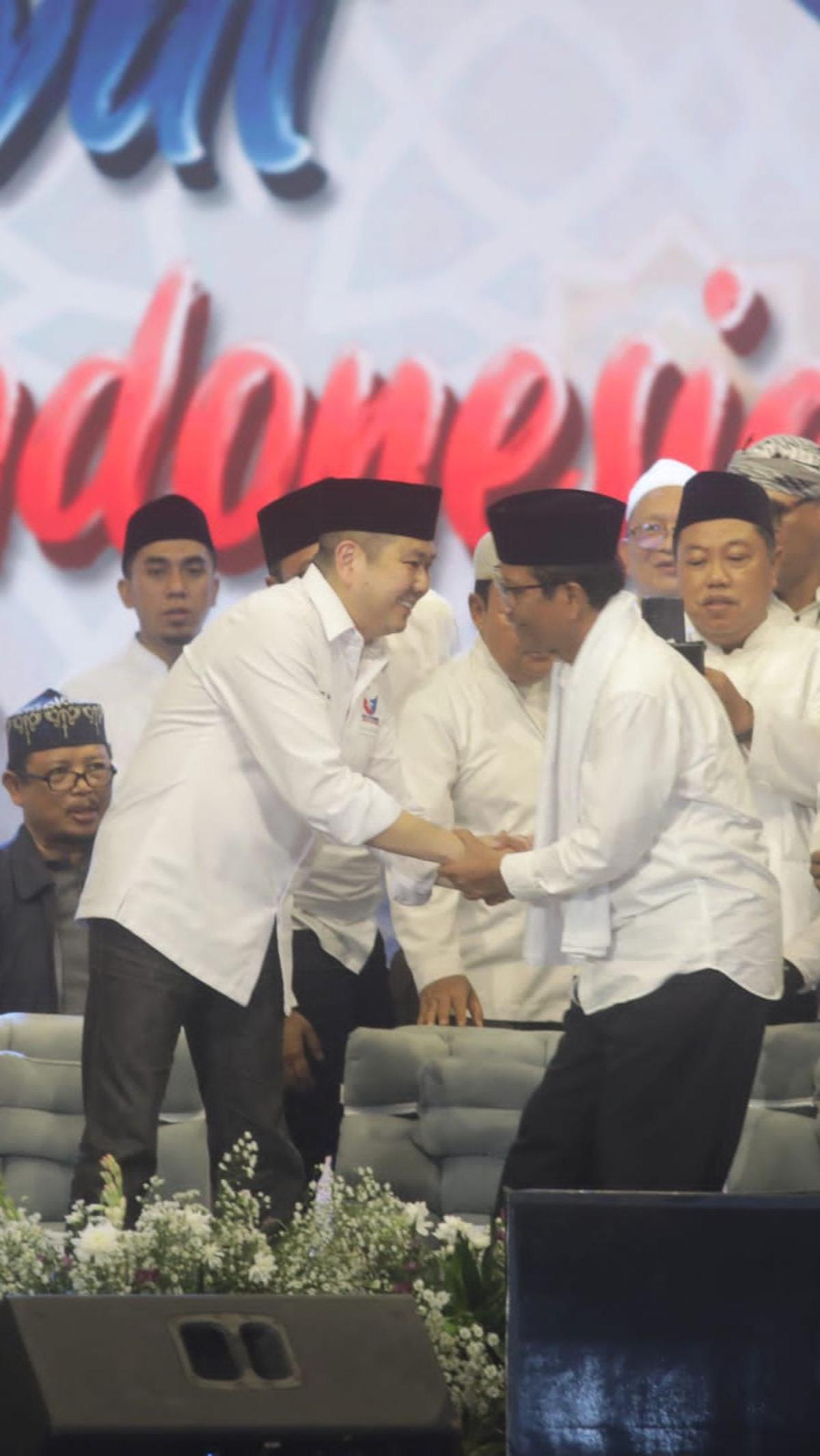Bertempat di Lapangan Panahan Stadion Pakansari Cibinong, Kabupaten Bogor, acara ini dihadiri ribuan jemaah.