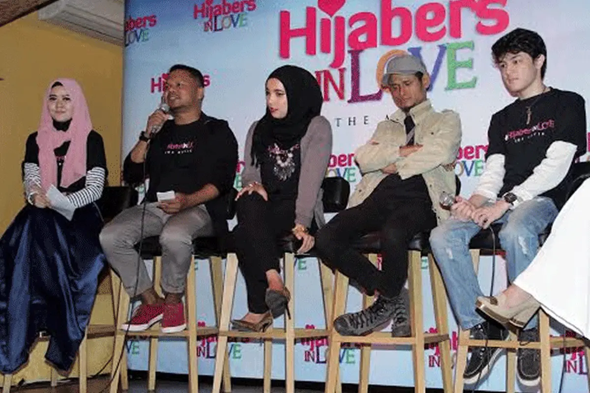 Hijabers In Love