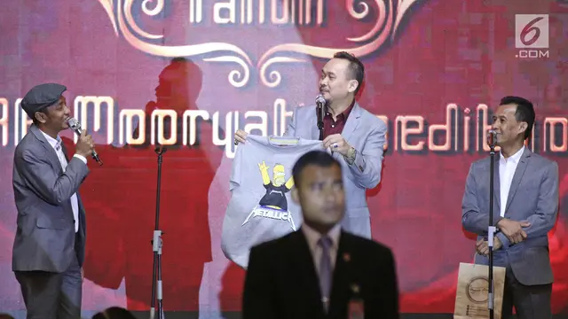 Para Menteri dan Artis Hadiri Ultah Mooryati Soedibyo ke 90