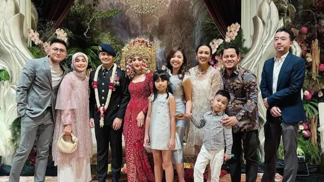 8 OOTD Artis Berhijab saat Hadir di Resepsi Pernikahan Febby Rastanty dan Ajat, dari Shireen Sungkar hingga Alyssa Soebandono