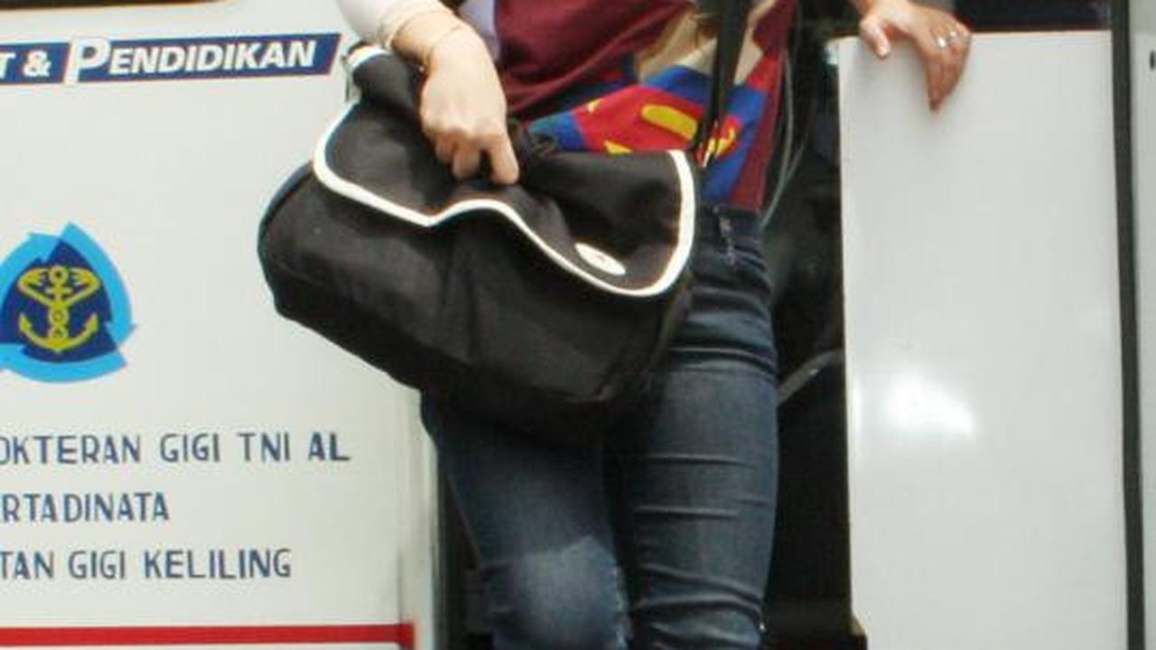 Angie periksa gigi di rutan