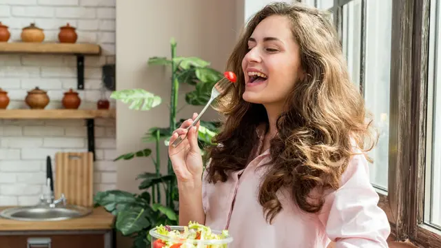 Rencanakan Menu dan Camilan Sehat [Dok/freepik.com]